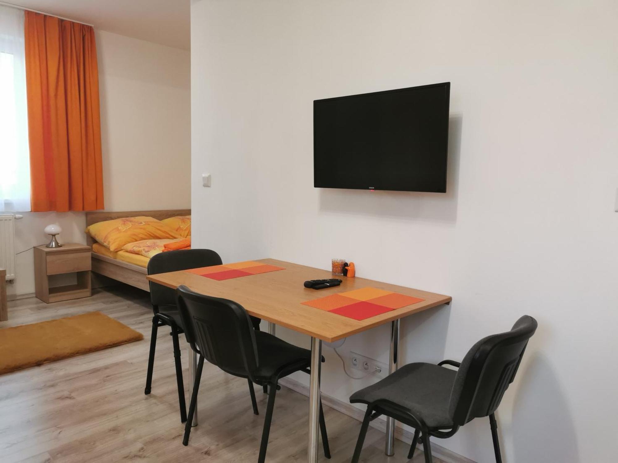 Comenius Apartments - Apartmany Na Rohu スヴィドニーク 部屋 写真